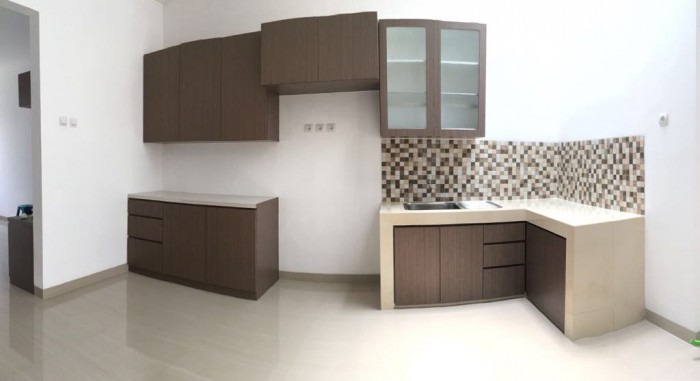 Rumah disewakan di Taman Beverly Lippo Cikarang